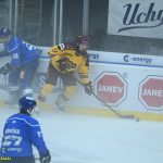 VIDEO: Kohouti zvládli premiéru v Maxa lize skvěle! Obhájci titulu z Jihlavy nasypali v mlhovém oparu šest kousků
