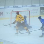 VIDEO: Kohouti zvládli premiéru v Maxa lize skvěle! Obhájci titulu z Jihlavy nasypali v mlhovém oparu šest kousků