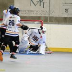 VIDEO: Plánští hokejbalisté zahájili novou sezonu porážkou. Od osmičlenného Olympu schytali bůra