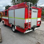 Na Krumlovsku hořela stropní konstrukce haly. Hasiči museli rozebrat dřevěný štít budovy