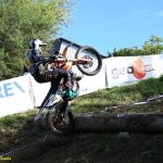 VIDEO: Strmý vrch v Chýnově přilákal závodníky od dětí až po zkušené jezdce