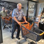 V Měšicích otevřel supermarket COOP TIP. Davy zákazníků už čekaly