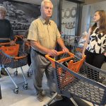 V Měšicích otevřel supermarket COOP TIP. Davy zákazníků už čekaly