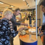 V Měšicích otevřel supermarket COOP TIP. Davy zákazníků už čekaly