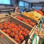V Měšicích otevřel supermarket COOP TIP. Davy zákazníků už čekaly