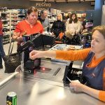 V Měšicích otevřel supermarket COOP TIP. Davy zákazníků už čekaly