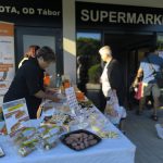 V Měšicích otevřel supermarket COOP TIP. Davy zákazníků už čekaly
