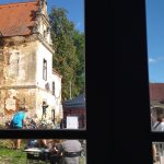 Veteránům to na zámku slušelo. Bzí na jeden den ožilo historickými vozidly
