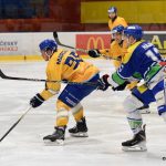 Králové vedení s houževnatým soupeřem nedotáhli, po nájezdech se radoval Hronov