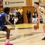 VIDEO: Sršni vyválčili bojovností ve druhé půli s Děčínem výhru