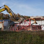 V Českém Krumlově začala demolice vyhořelého bazénu