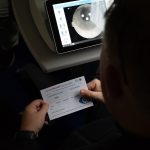Mobilní ambulance v Budějovicích odhalila u řady návštěvníků problémy na sítnici