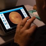 Mobilní ambulance v Budějovicích odhalila u řady návštěvníků problémy na sítnici