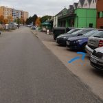 Neznámý řidič naboural auto zaparkované u Taneční školy Atak v Táboře a ujel