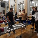 Beer pong plní české hospody, baví hlavně mladé
