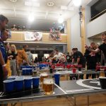 Beer pong plní české hospody, baví hlavně mladé