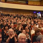 Divadelní jubileum. Lucerně v podání amatérských herců tleskal velký sál táborského divadla vestoje