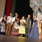 Divadelní jubileum. Lucerně v podání amatérských herců tleskal velký sál táborského divadla vestoje