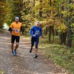 VIDEO: Vítězství na Krosu okolo Soukeníku vybojoval bývalý mistr republiky v maratonu. Mezi ženami vládla Zita Plachá z Tábora