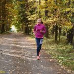 VIDEO: Vítězství na Krosu okolo Soukeníku vybojoval bývalý mistr republiky v maratonu. Mezi ženami vládla Zita Plachá z Tábora