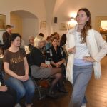 Módní přehlídka v Latinské škole představila barevný styl podzimu