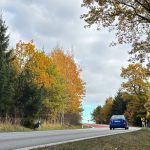 Řidiči, pozor! U chýnovského viaduktu je chybné značení, šipky někdo zřejmě schválně otočil