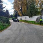 V Pohoří na Písecku narazilo auto do hřbitovní zdi. Zranily se dvě ženy