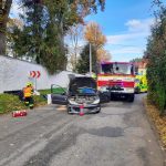 V Pohoří na Písecku narazilo auto do hřbitovní zdi. Zranily se dvě ženy