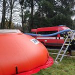 Požár a srážka drážního vozidla s německými cyklisty. U Stožce se konalo velké česko-německé cvičení