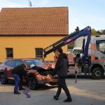 Ve Včelné narazila řidička s osobním autem do domu