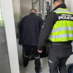 Žena v Táboře zůstala uvězněná ve výtahu. Ven jí pomáhali strážníci i technik