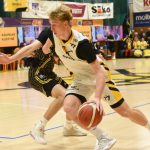 VIDEO: Po dramatickém závěru ukončila Opava domácí neporazitelnost Sršňů