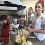 Hlavně s láskou! Tak se učí cukrařina v Táboře