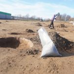 Archeologové v průmyslové zóně odkrývají unikátní sídliště. Na místě brzy vyroste závod na výrobu dronů