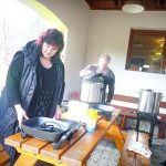 V Nišovicích se lidé scházejí na sousedském obědě. Tradici inspirovala družba ve Švýcarsku