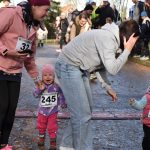 Charitativní běh a pochod na pomoc mladým onkologickým pacientům měl u táborské Hýlačky rekordní účast