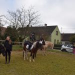 Podzimní Hubertskou vyjížďku si v Dobrošově a Klisinci užili jezdci i diváci