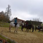 Podzimní Hubertskou vyjížďku si v Dobrošově a Klisinci užili jezdci i diváci