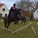 Podzimní Hubertskou vyjížďku si v Dobrošově a Klisinci užili jezdci i diváci