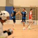 VIDEO: Florbalistům Tábora chyběl k prvnímu domácímu bodu jediný gól. Favorizovaná Slavia se třásla do poslední minuty