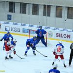 VIDEO: Kohouti sehráli s Porubou další vyrovnanou bitvu. Rozhodnutí přišlo po faulu brankáře