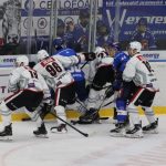 Kohouti dotáhli s Chomutovem dvoubrankovou ztrátu. Vítězství v nájezdech zařídil kapitán Pech