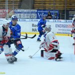 VIDEO: Hokejisté Tábora dostali od Třebíče šest gólů. V závěru zkusili hrát přes pět minut bez brankáře