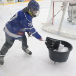 Kohouti dotáhli s Chomutovem dvoubrankovou ztrátu. Vítězství v nájezdech zařídil kapitán Pech