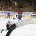 Kohouti dotáhli s Chomutovem dvoubrankovou ztrátu. Vítězství v nájezdech zařídil kapitán Pech