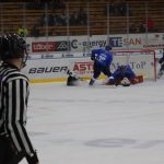 Kohouti dotáhli s Chomutovem dvoubrankovou ztrátu. Vítězství v nájezdech zařídil kapitán Pech