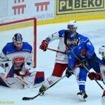 VIDEO: Kohouti sehráli s Porubou další vyrovnanou bitvu. Rozhodnutí přišlo po faulu brankáře