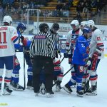 VIDEO: Hokejisté Tábora dostali od Třebíče šest gólů. V závěru zkusili hrát přes pět minut bez brankáře