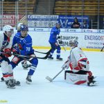 VIDEO: Hokejisté Tábora dostali od Třebíče šest gólů. V závěru zkusili hrát přes pět minut bez brankáře