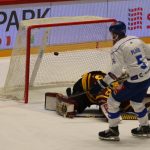 Kohouti si poprvé vyzkoušeli novou arénu v Jihlavě. Jediný gól Plášila ale na body nestačil